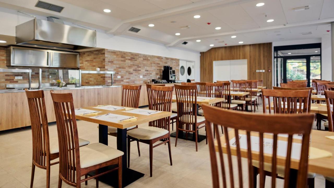Colentum Resort Μούρτερ Εξωτερικό φωτογραφία